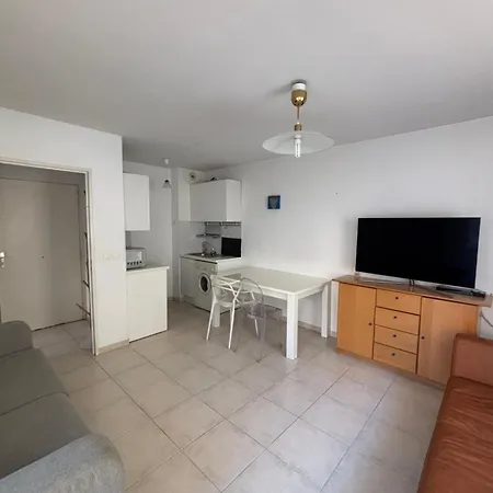 Apartment Debussy One Bedroom With A Balcony *