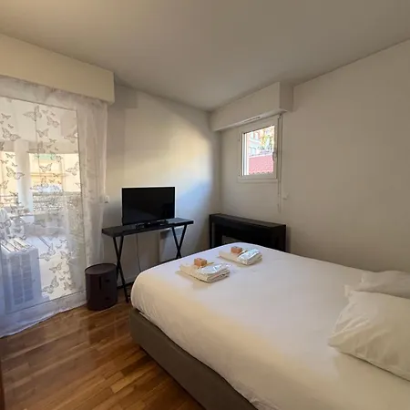 Debussy One Bedroom With A Balcony Apartment
