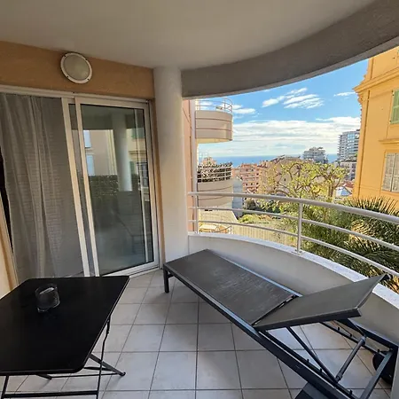 Debussy One Bedroom With A Balcony Apartment *
